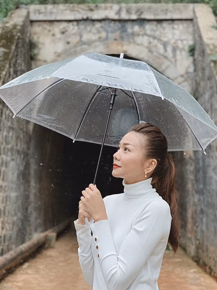 Theo cô, các bài tập yoga có liên quan đến hệ thống thần kinh, hơi thở, toàn bộ cơ quan nội tạng và đặc biệt là hệ thống nội tiết. Những động tác trong các bài tập yoga sẽ làm tăng sức mạnh hệ thống nội tạng và làm cho chúng hoạt động một cách điều hòa.