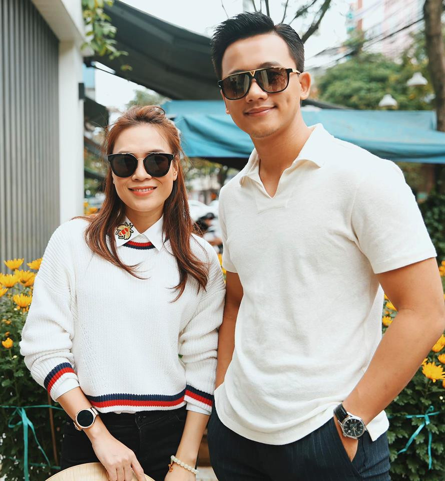 Mỹ Tâm và Mai Tài Phến thường xuyên diện đồ dôi màu trắng tinh tế.