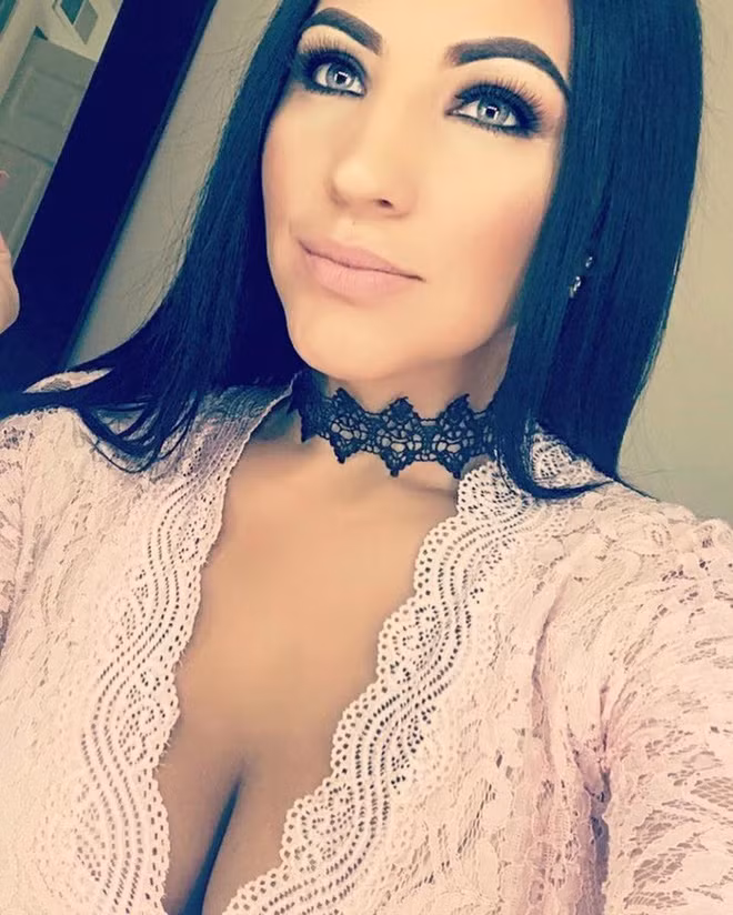 Bi quyet ba ngoai U40 co voc dang nong bong “hut hon” trai tre-Hinh-2