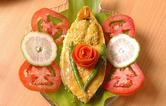 Cá cháy Hilsa (thuộc họ cá trích). Mặc dù chúng chủ yếu sống ở Ấn Độ, Bangladesh và Sri Lanka, nhưng bạn có thể tìm thấy cá cháy Hilsa ở khắp nơi trên thế giới. Đây là nguồn cung cấp vitamin C và can-xi. Cá cháy xông khói hay hấp đều hỗ trợ giảm cân hiệu quả.