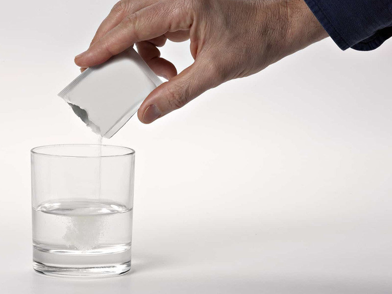 Nhung sai lam nhieu nguoi de mac khi tu ha sot xuat huyet tai nha-Hinh-3