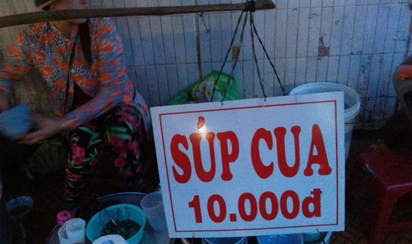 Bên cạnh đó, súp cua cũng là một trong những món ăn vặt được yêu thích ở chợ đêm Đà Lạt. Ảnh: Zing.