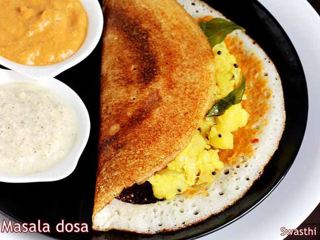 Masala dosa ở Ấn Độ: Món ăn đường phố này ngon đến nỗi nổi tiếng trên toàn thế giới. Trước đây, nó chỉ phổ biến ở các bang miền nam Ấn Độ. Masala dosa được làm từ gạo, muối, dầu thực vật, đậu lăng đen nghiền, ớt xanh, lá cà ri, hạt mù tạt, hạt cây hồ đào, khoai tây, hành tây, và nghệ.