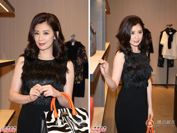 Giả Tịnh Văn tiết lộ rằng, cô vốn sở hữu một làn da khô nên thường chú ý rất nhiều tới việc dưỡng ẩm da hàng ngày để che giấu tuổi tác thật của mình. 