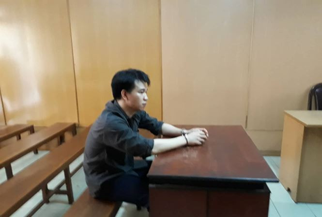 Doi tuong bi truy na duoc tim thay trong... trai giam