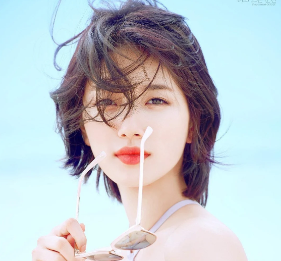 Suzy không chỉ xinh đẹp khi để tóc dài mà khi cắt tóc ngắn cô cũng khiến nhiều người kinh ngạc.