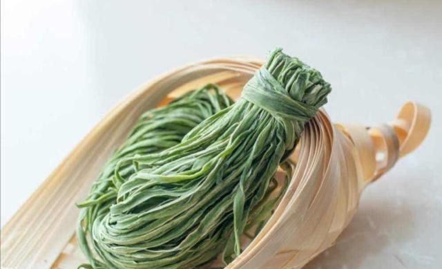 Rau tiến vua có thể được chế biến theo nhiều kiểu khác nhau, như làm nộm, gỏi, muối dưa, xào,...Ảnh: Sohu, Sina.