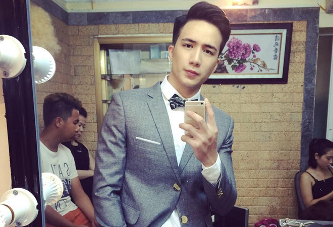 Sở hữu thân hình 6 múi, chiều cao 1,84 m và gu thời trang lịch lãm, chàng trai 9X là hình mẫu lý tưởng của nhiều cô gái.