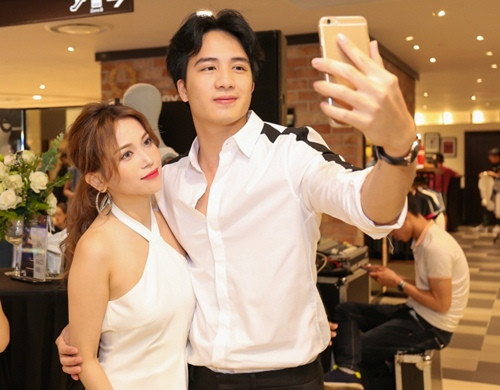 Khi còn mặn nồng, Hạo Đông và Sĩ Thanh thường mặc đồ "ton sur ton".