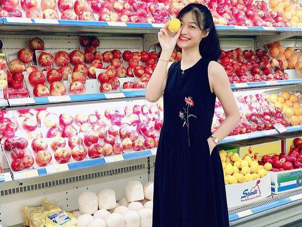 Chính sự giản dị, nhẹ nhàng trong phong cách thời trang đã khiến khán giả cảm thấy gần gũi, yêu thích Kiều Loan tại cuộc thi Hoa hậu Thế giới Việt Nam 2019.