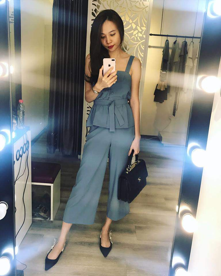 Mẫu giày bệt mũi nhọn của nhãn hiệu thời trang được cô yêu thích.