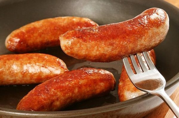 Thực chất, người ta chỉ tách các vi khuẩn đường ruột có lợi từ đây sau đó đem lên men cùng thịt sống hoặc sử dụng trong quá trình sản xuất. Món ăn từ chất thải này trông khá ngon nhưng lại là thách thức với những người biết rõ nguồn gốc của nó.