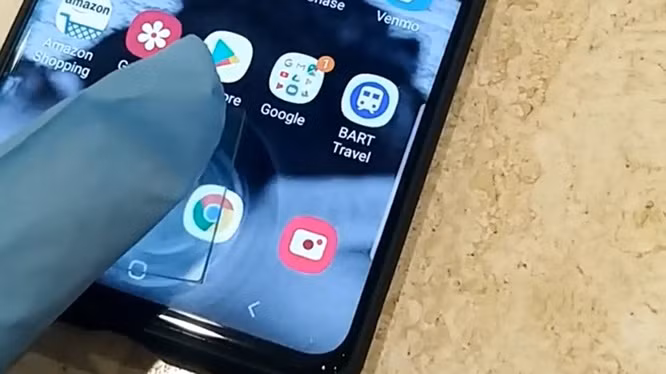 Cam bien van tay sieu am cua Galaxy S10 da bi danh bai, Samsung het cai