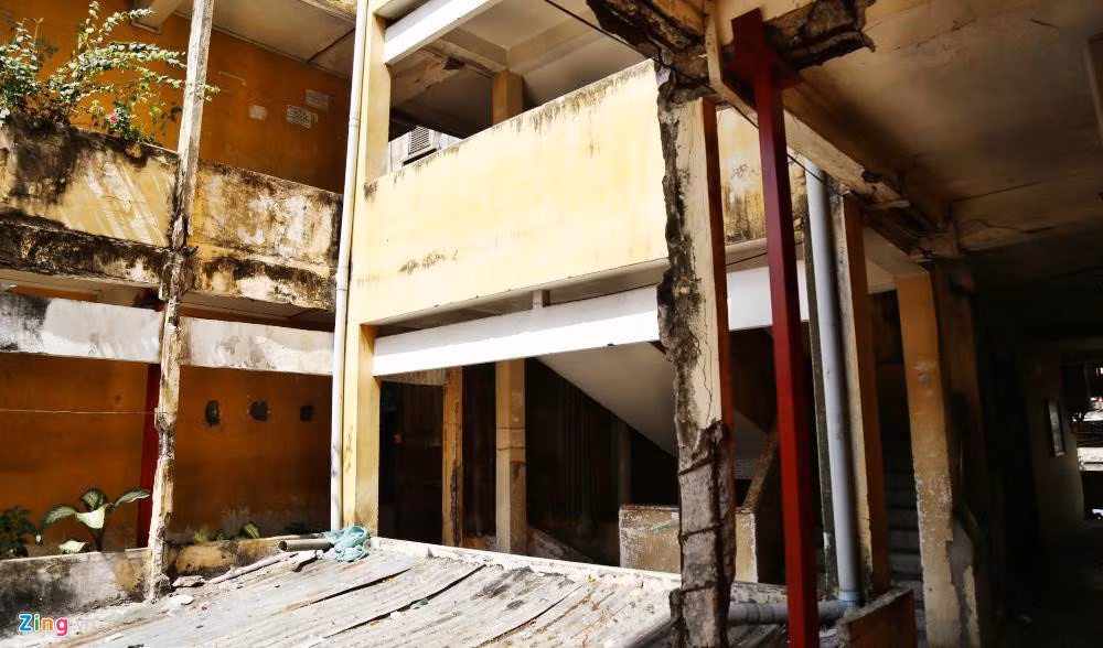 Diem danh loat chung cu xuong cap nghiem trong, sap sap tai TP.HCM-Hinh-4