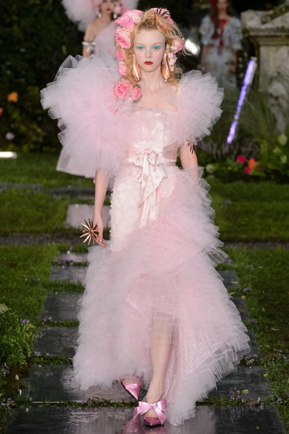 Váy xếp tầng sẽ là xu hướng thời trang năm 2019 nhưng với mức độ phức tạp hơn rất nhiều.