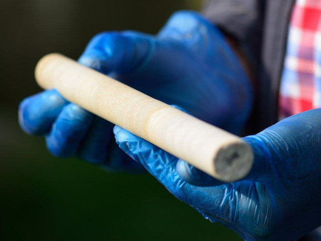 Trom da cua ky quan the gioi, nguoi dan ong bat ngo tra lai sau 60 nam-Hinh-2