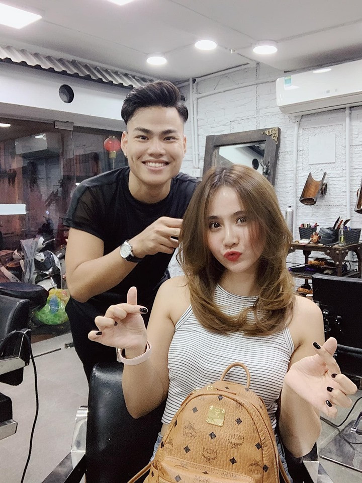 Gần chạm ngưỡng 30 tuổi, hot girl Hà thành được dân mạng khen ngợi vẻ đẹp chuẩn "gái một con trông mòn con mắt".