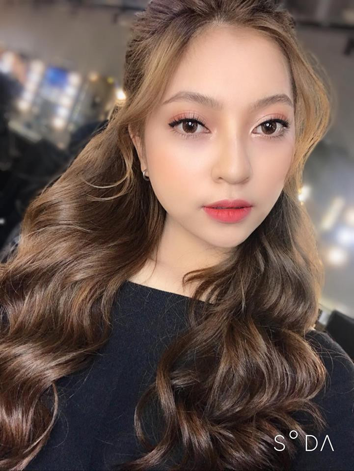  Kiểu tóc mới của Nhật Lê - bạn gái Quang Hải mang đến cho cô vẻ đẹp có chút lai tây và thời thượng.