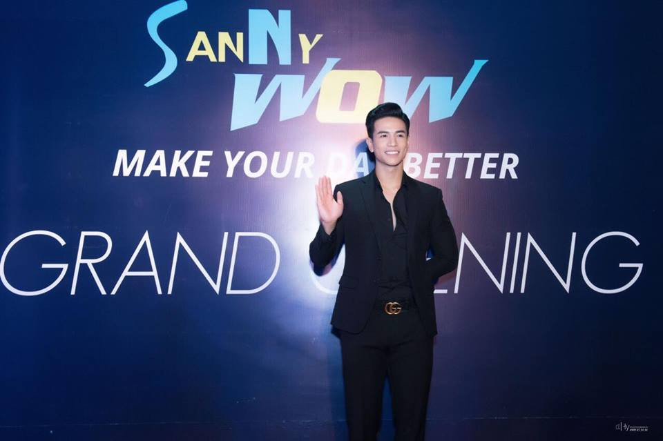 Các bộ vest của Trịnh Bảo rất đa dạng về màu sắc và kiểu dáng.