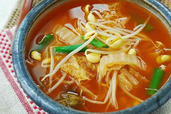 Vitamin C có trong giá đỗ có tác dụng kích thích, gây nên sự hưng phấn và ham muốn “chuyện ấy” ở nam giới, đồng thời kéo dài thời gian xuất tinh. Đây là công dụng tuyệt vời giúp cải thiện tình trạng xuất tinh sớm ở nam giới bị yếu sinh lý.