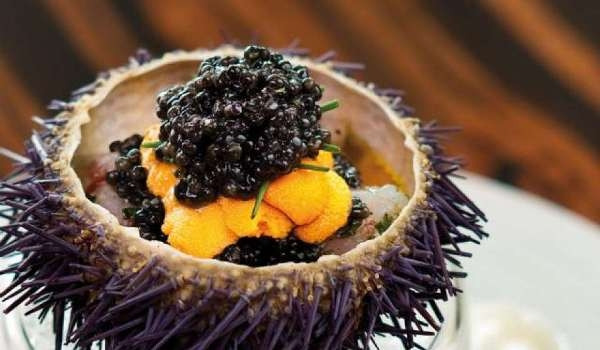 Mắm nhum Mỹ An: Nhum có nhiều loại, để muối mắm phải là nhum ta màu đen. Cách chế biến như sau: Cắt sơ những chiếc gai nhọn tua tủa xung quanh con nhum rồi khoét một lỗ ngay miệng nhum, khéo léo khều lấy thịt nhum cho vào chum sành, rắc một ít muối hạt lên trên, rồi đem vùi vào bếp tro hoặc "giang" nắng từ 10-15 ngày.