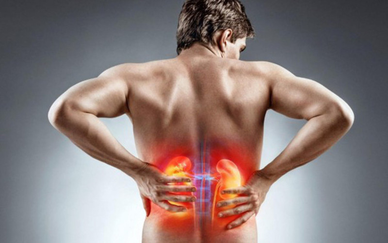 Giảm nguy cơ bị sỏi thận: Chanh có chứa citrate, một hóa chất ngăn ngừa sỏi canxi hình thành. Citrate cũng có thể giúp phá vỡ những viên sỏi nhỏ, uống một ly nước chanh mỗi ngày sẽ giúp ngăn ngừa và loại bỏ sỏi thận.