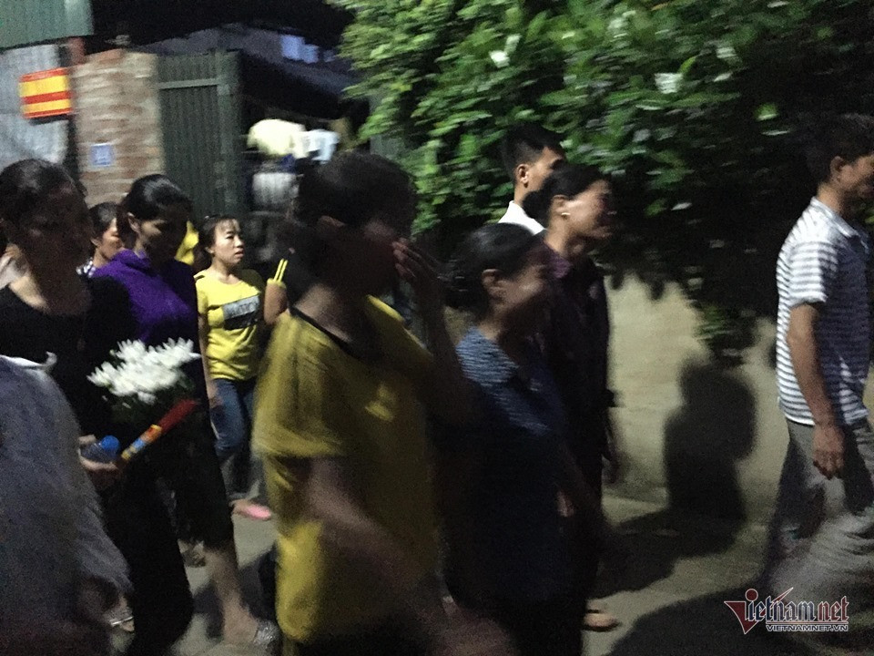 Tham sat gia dinh o Dan Phuong: Lang le tien dua be 14 thang tuoi-Hinh-3