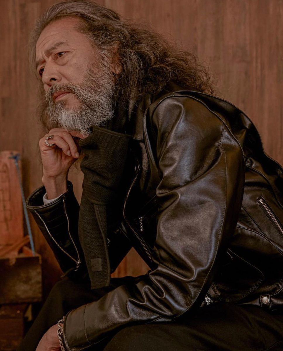 Kim Chil Du thường thể hiện thần thái "chất lừ" trong các bức hình thời trang.