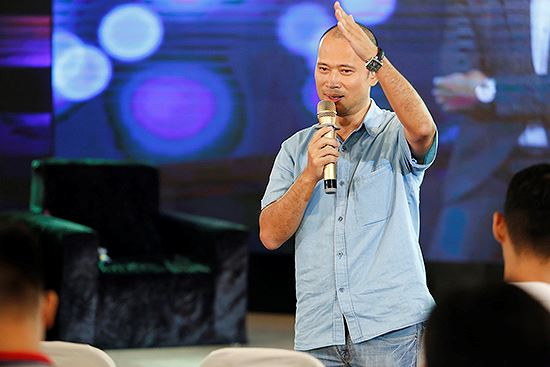 Chan dung nguoi vo bi an, xinh nhu mong cua MC Long Vu-Hinh-6