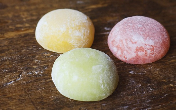 Mochi Đài Loan đã được sáng tạo thêm nhiều biến tấu mới, chủ yếu cho phần nhân bên trong với nhiều hương vị khác nhau như trà xanh, mứt dâu, mứt đậu phộng…, với nhiều màu sắc nhẹ nhàng, dễ thương mang lại sự mới lạ cho người ăn.