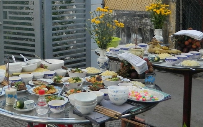 Chuan bi mam co cung co hon gom nhung mon gi dac biet?