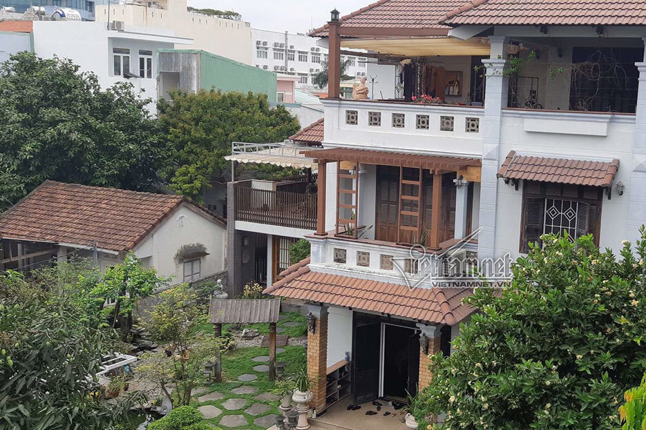 Kham nha cuu Chu tich Da Nang Tran Van Minh, thu 5 khau sung, 18 vien dan