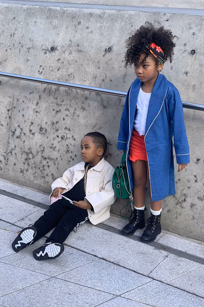 Hai chị em thần thái rất ngầu.