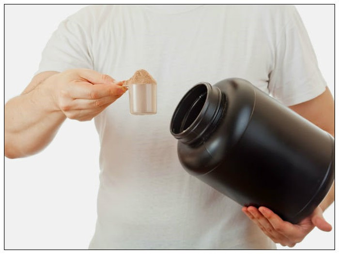 Sữa bột: Là thực phẩm chứa nhiều vitamin B12 và chủ yếu được sử dụng như là một chất bổ sung sức khỏe cho những người ham tập thể dục.