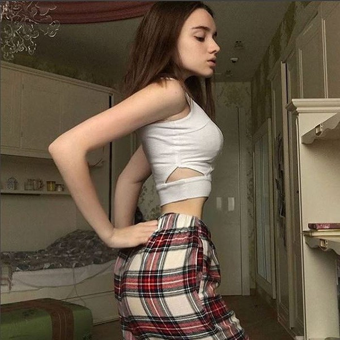 Yana chia sẻ, cô từng có thời gian mặc cảm vì cơ thể mập mạp, nặng 55kg trong khi chỉ cao 1,54m.