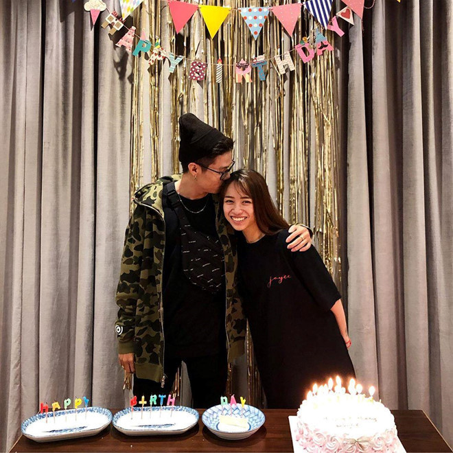 Tiểu thư 9X không ngần ngại chia sẻ những món đồ đắt đỏ mình sở hữu từ thương hiệu Gucci, Hermes, Chanel đến Louis Vuitton trên mạng xã hội. Cô có mối tình 4 năm với Tâm Nguyễn - rich kid có tiếng ở Sài thành. Đôi trẻ thường xuyên khoe ảnh diện đồ đôi và đi du lịch ở nhiều nơi. Ảnh: Internet.