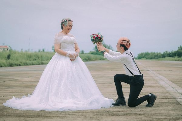 Bo anh cuoi ba noi - chau trai khien cu dan mang choang vang cuc do-Hinh-9