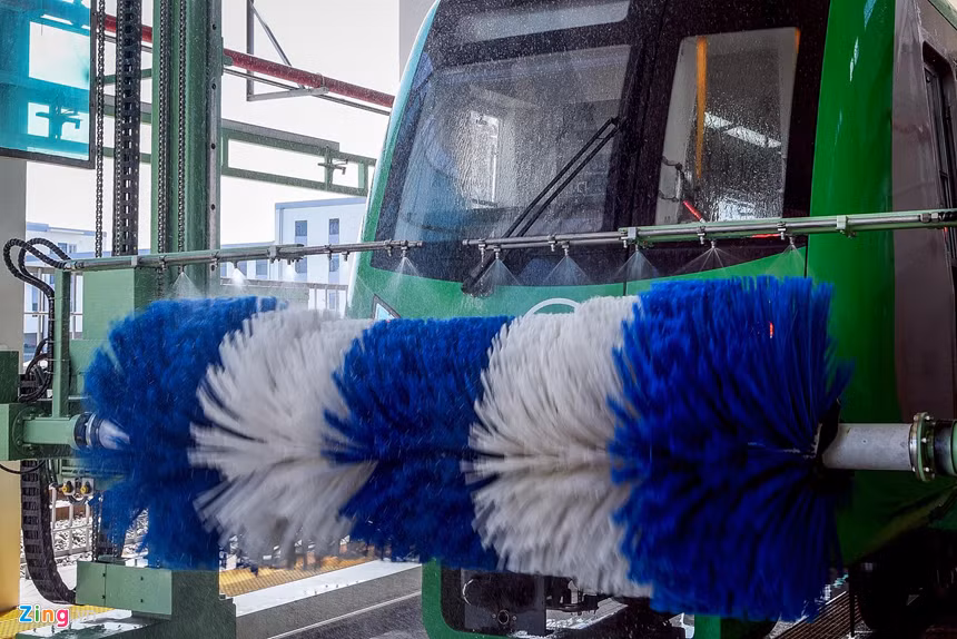 Các cột rửa có tốc độ quay dao động từ 140 đến 280 vòng mỗi phút và áp suất của vòi phun nước khoảng 0,3 MPA. 