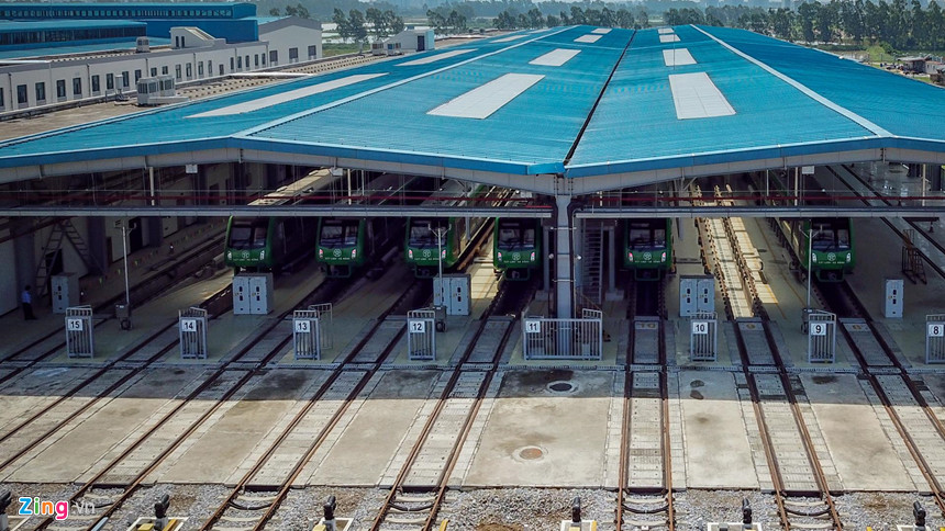 Cùng với hệ thống rửa tàu, nhiều hạng mục khác như hệ thống trung tâm vận hành OCC, trung tâm thông tin tín hiệu DCC và 13 đoàn tàu đã sẵn sàng hoạt động. Thời gian qua, dự án đường sắt đô thị Cát Linh - Hà Đông liên tục trễ hẹn khai thác thương mại do Tổng thầu Trung Quốc chưa hoàn thiện thủ tục chứng nhận an toàn. Đến nay công trình vẫn chưa có chứng nhận an toàn hệ thống của Liên danh quốc tế và Chứng nhận chất lượng, an toàn kỹ thuật của Cục Đăng kiểm.