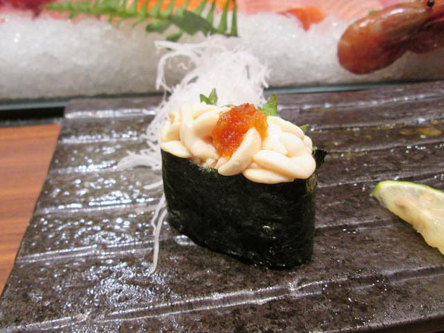 Shirako có hương vị tuyệt vời nhất là vào mùa đông, khoảng tháng 12 chính là thời điểm cá trong giai đoạn sinh sản nên chất lượng tinh hoàn cũng vượt trội hơn hẳn.