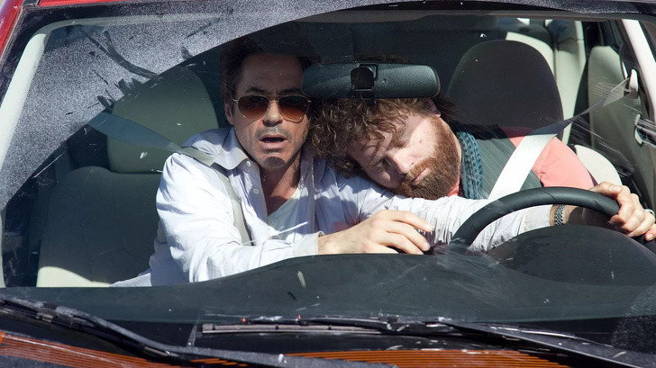 Mệt mỏi và yếu đuối: Các nghiên cứu đã chỉ ra rằng khoảng 88% những người có hormone tuyến giáp thấp có vấn đề này. Nếu bạn thấy kiệt sức sau khi làm những việc từng làm trước đây vẫn làm bình thường thì đó có thể là do bạn thiếu iốt.