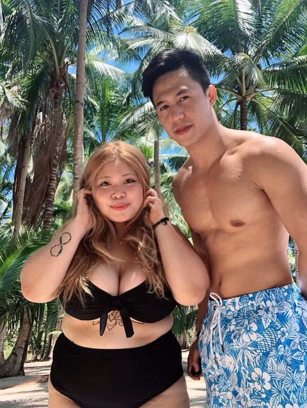 Nhưng dường như ngoại hình đó không phải là thứ ngăn cản tình yêu. Có thể thấy trong các bức ảnh, họ khá hạnh phúc và vui vẻ với chuyến đi của mình.