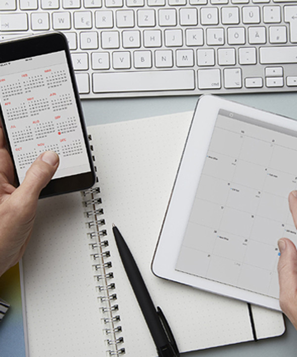 Lên lịch ngủ: Giữa những bộn bề công việc, hãy cố gắng sắp xếp thời gian để ngủ đủ giấc. Thiếu ngủ dẫn đến nhiều vấn đề sức khỏe và ảnh hưởng đến cuộc sống của bạn. Bạn nên đặt giấc ngủ làm ưu tiên sức khỏe hàng đầu.