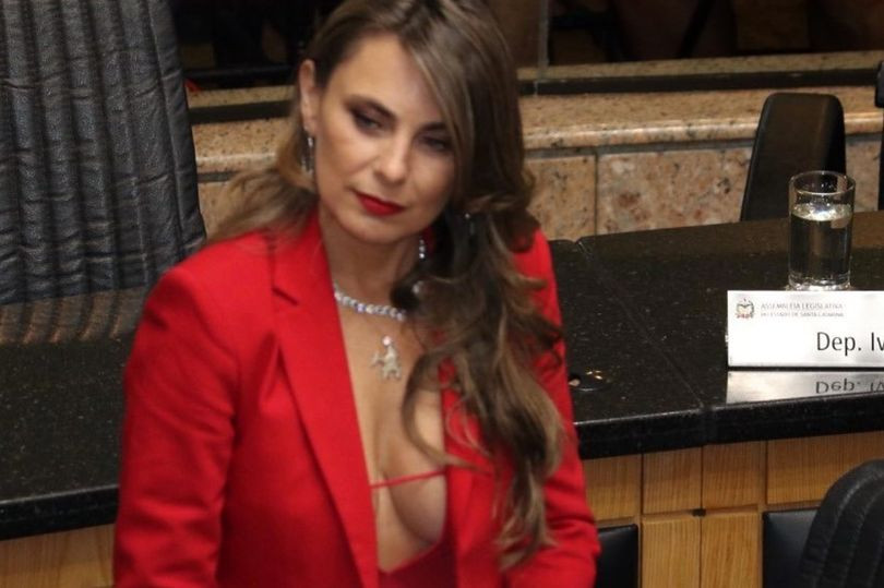 Nu nghi si Brazil mac ho hang thay “met moi” vi bi doa cuong hiep