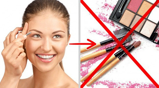 Tỉa lông mày rồi trang điểm ngay có thể gây nhiễm trùng cho làn da nhạy cảm của bạn.