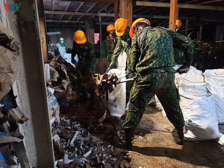 Vu chay cong ty Rang Dong: Di tan la khong can thiet?-Hinh-2