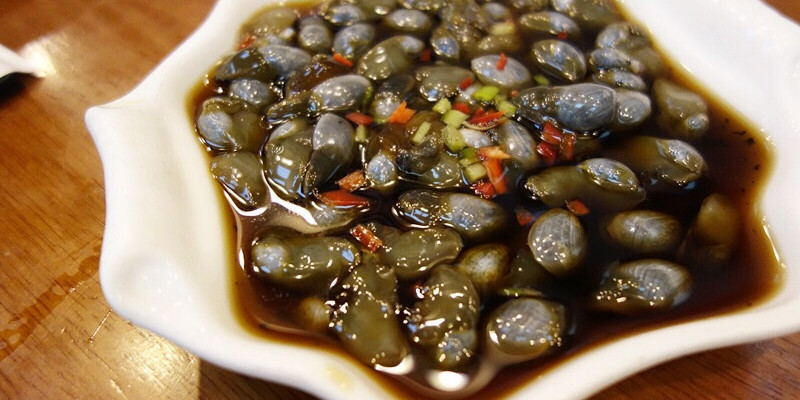 Tuy nhiên, dù nấu bằng cách nào thì chất nhầy dẻo dính của con ốc vẫn còn rất nhiều, do đó khi ăn nó tạo cảm giác rất nhớt, nên chỉ có người Ninh Ba mới dám thưởng thức.