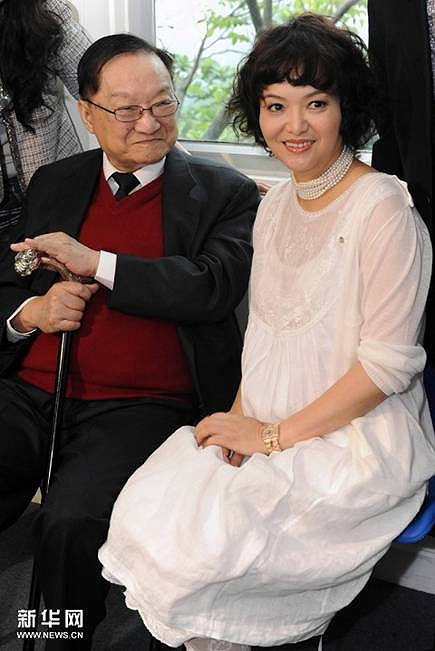 4 con cua Kim Dung: Khong ai theo nghiep cha, con ca 'bi tham' nhat-Hinh-6