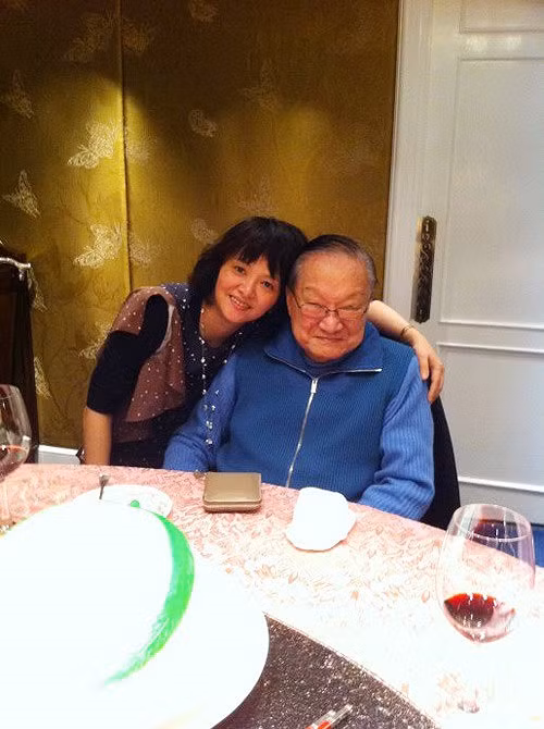 4 con cua Kim Dung: Khong ai theo nghiep cha, con ca 'bi tham' nhat-Hinh-5