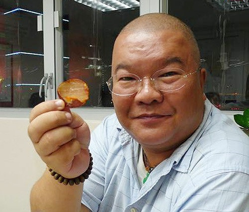 4 con của Kim Dung: Không ai theo nghiệp cha, con cả 'bi thảm' nhất - Hình 10 4 con cua Kim Dung: Khong ai theo nghiep cha, con ca 'bi tham' nhat-Hinh-10